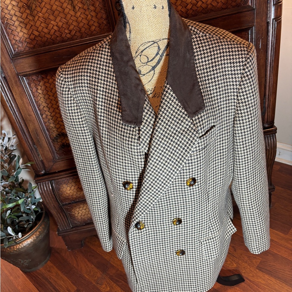 John Meyer brown and tan double breasted houndstooth blazer